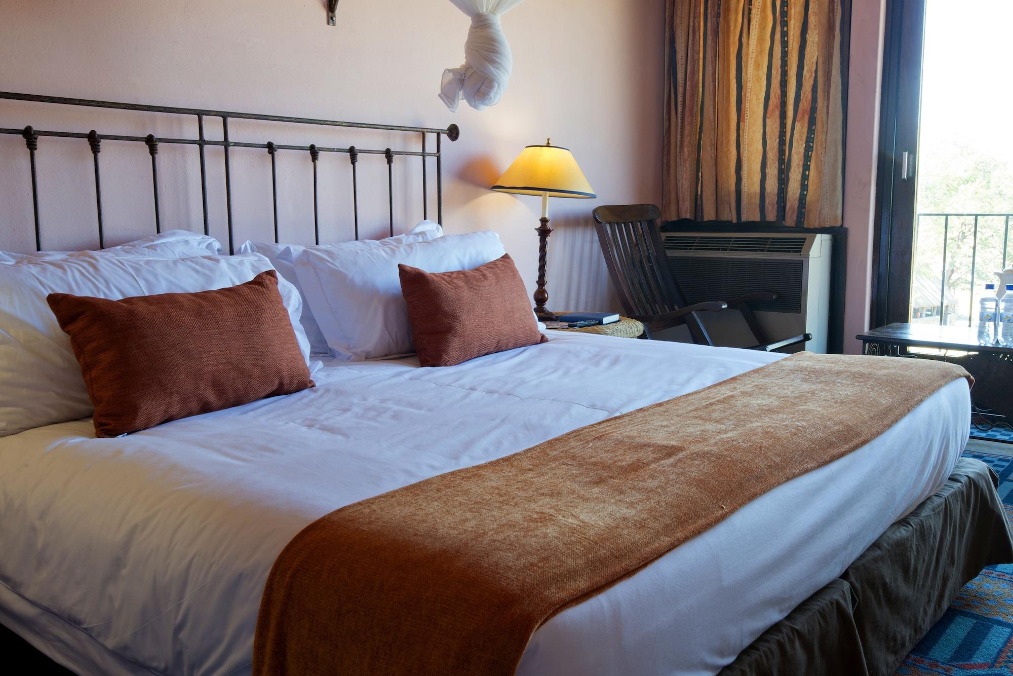 Hwange Safari Lodge Dete Esterno foto