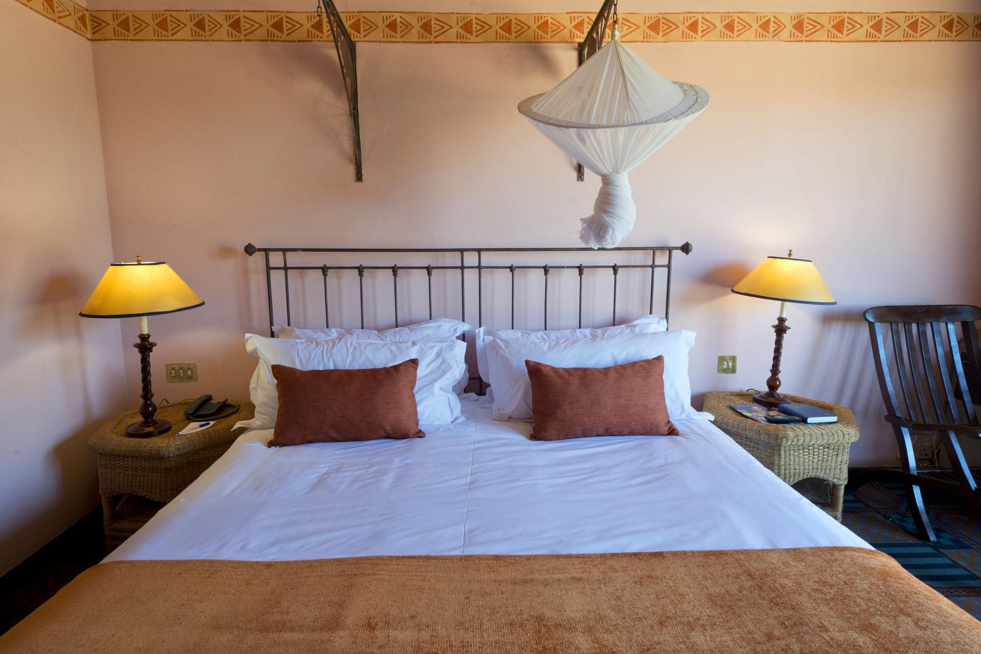 Hwange Safari Lodge Dete Esterno foto