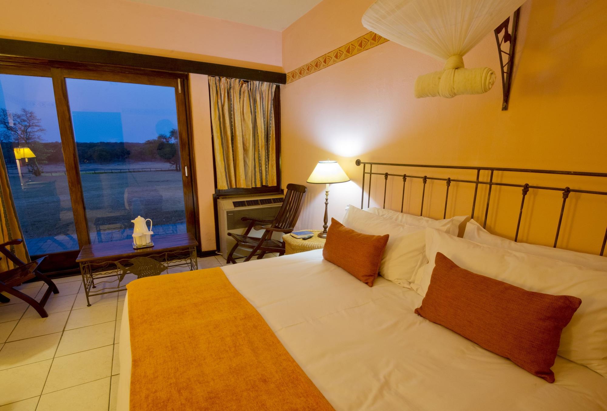 Hwange Safari Lodge Dete Esterno foto