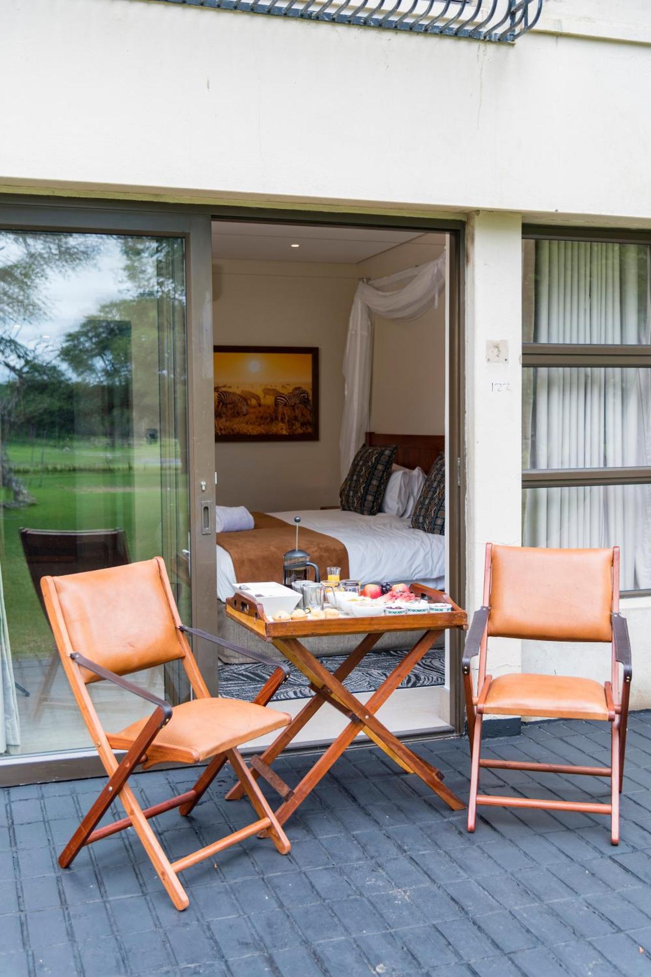 Hwange Safari Lodge Dete Esterno foto