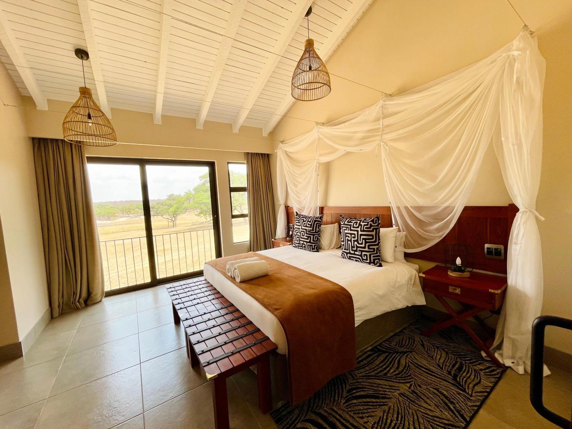 Hwange Safari Lodge Dete Esterno foto