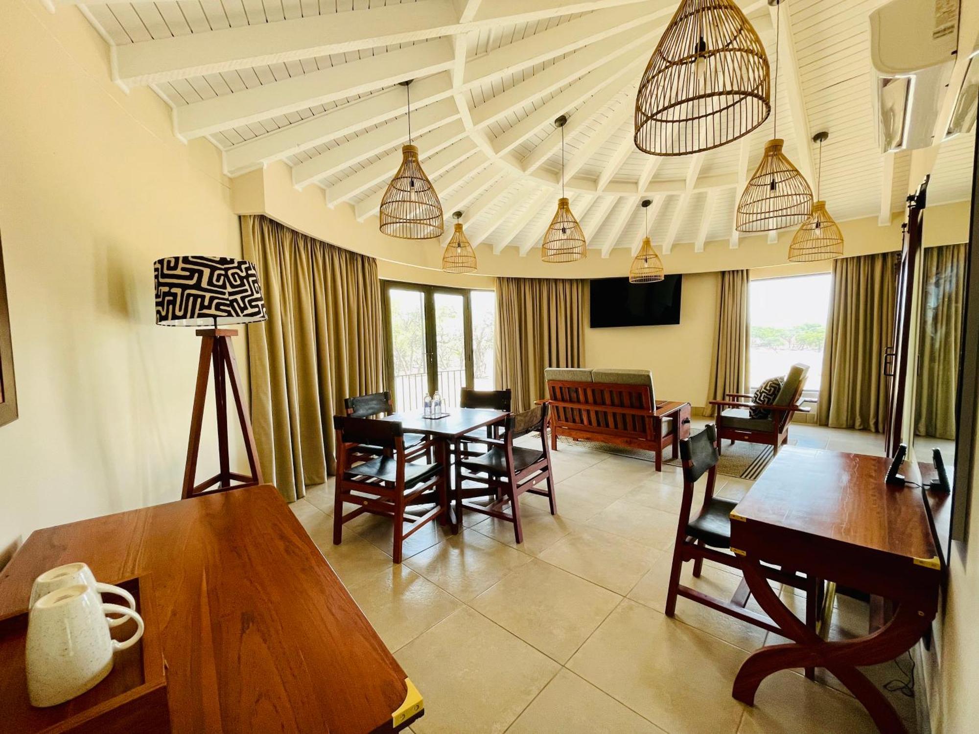 Hwange Safari Lodge Dete Esterno foto